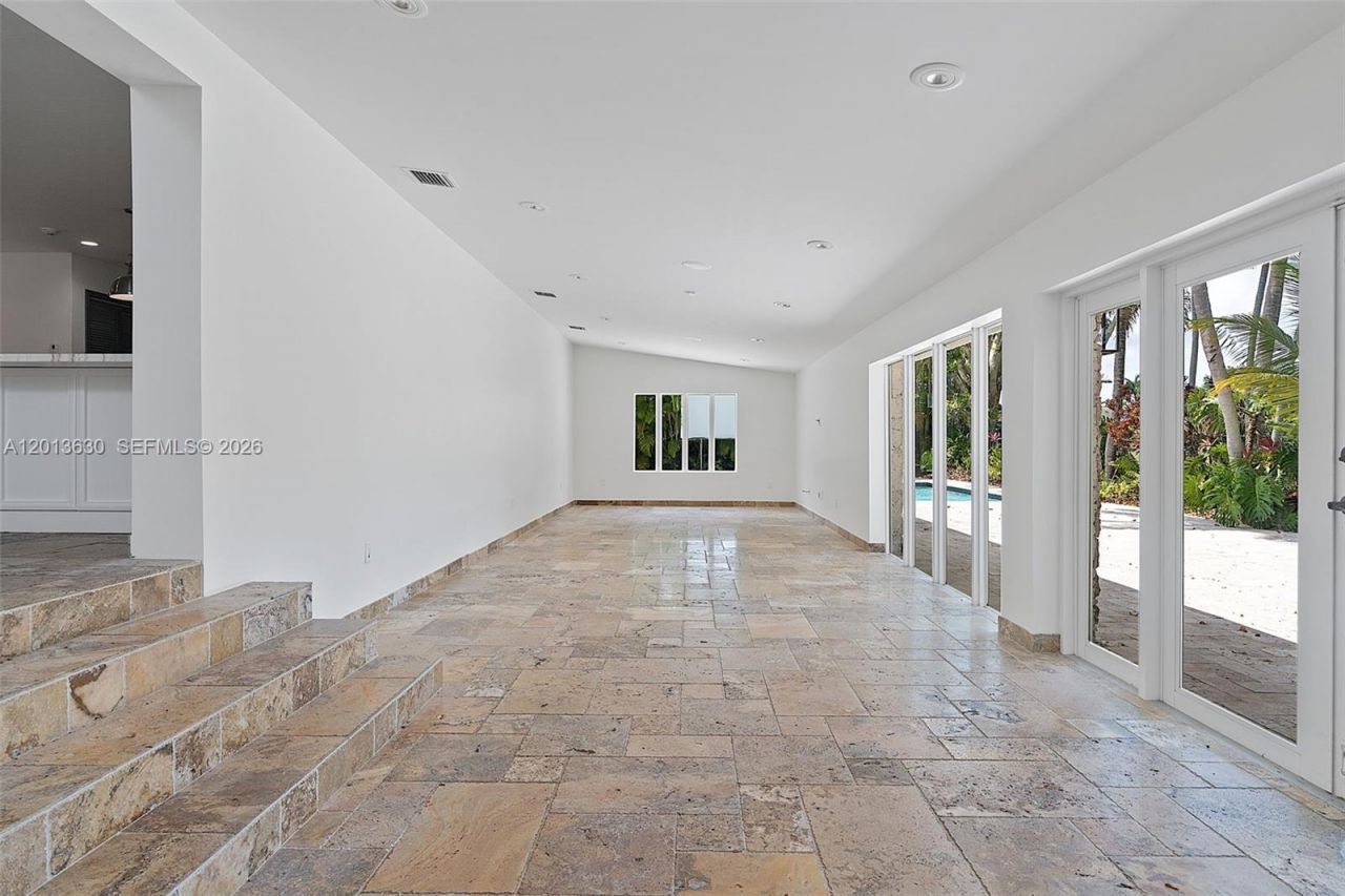 8745 SW 182nd Ter , Palmetto Bay, FL 33157 Photo