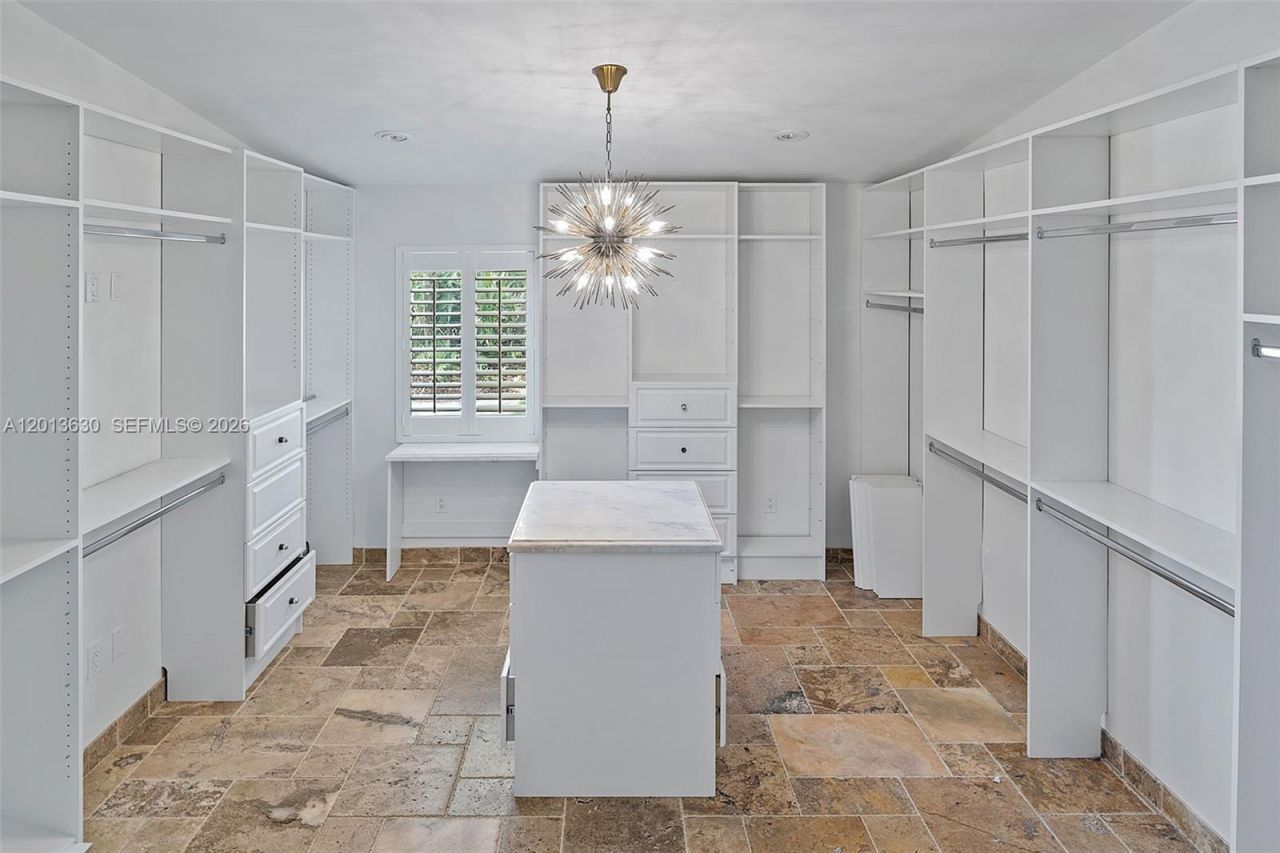 8745 SW 182nd Ter , Palmetto Bay, FL 33157 Photo