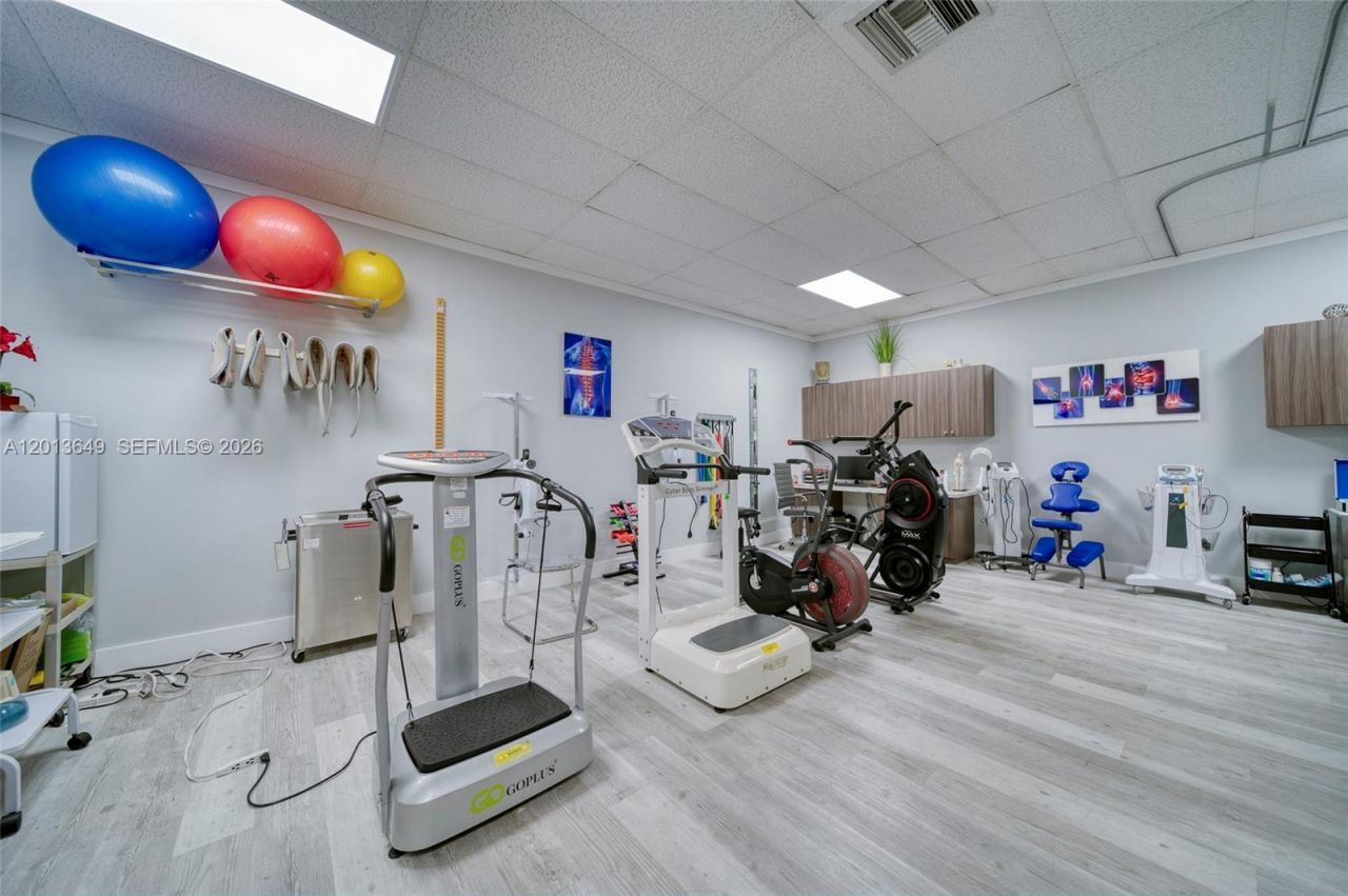 5301 SW 8th St, Miami, FL 33134 Photo