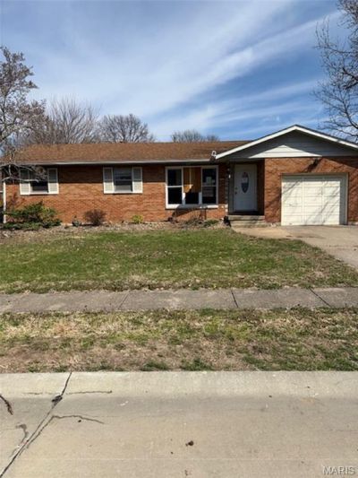 2905 Yale Drive, Granite City, IL 62040 Main Photo