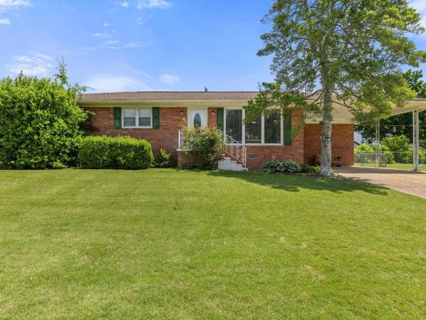 1916 Crestline Ave, Sheffield, AL 35660