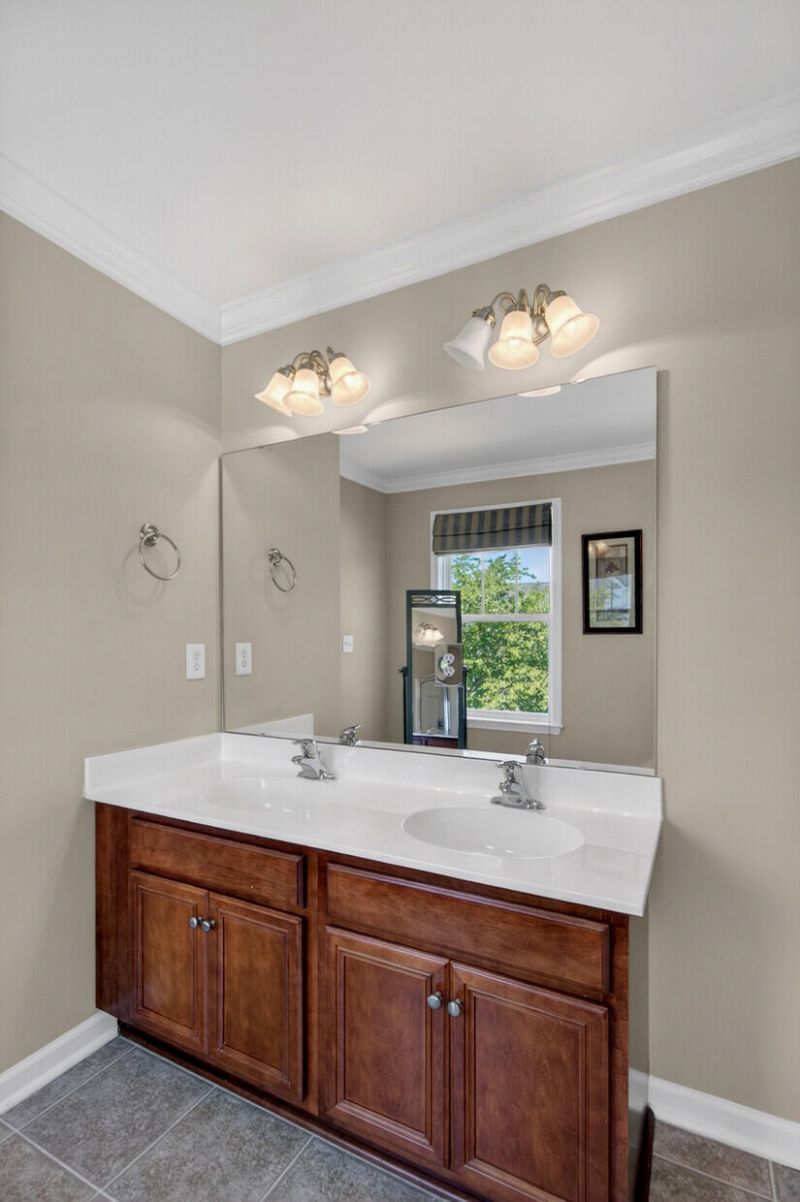 138 Kirkland Street Photo 16