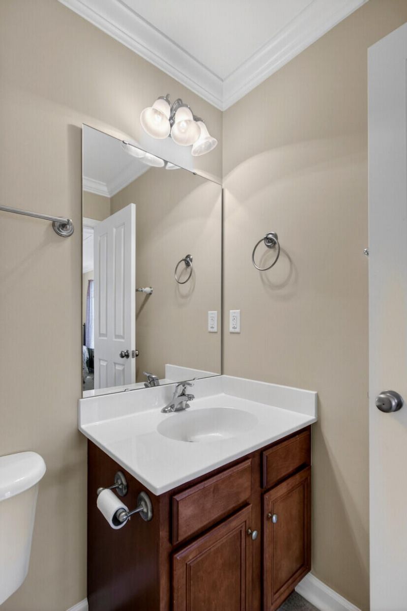 138 Kirkland Street Photo 20