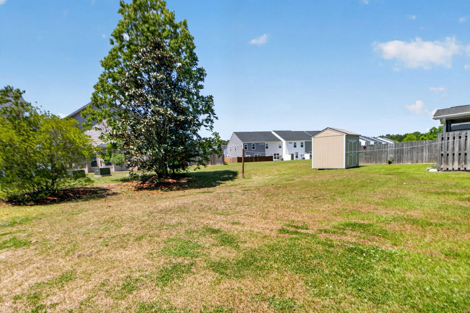 138 Kirkland Street Photo 27