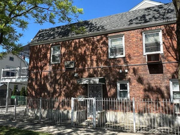 152-20 Peck Avenue , Flushing, NY 11355