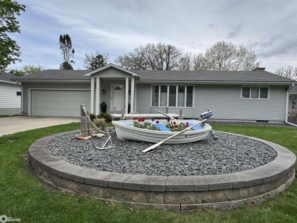 111 Orchard Lane, Clear Lake, IA 50428