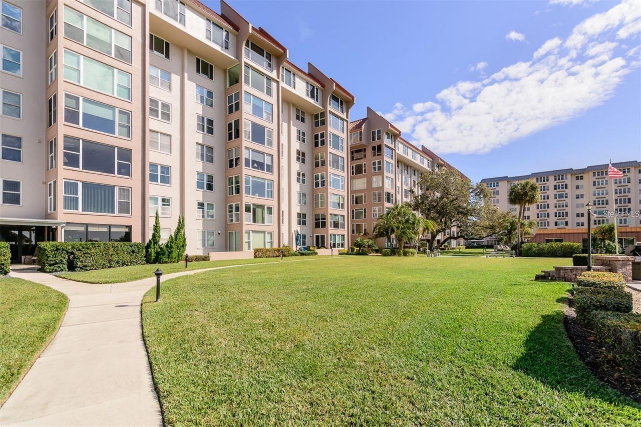632 Edgewater Drive, Unit 139, Dunedin, FL 34698 Photo