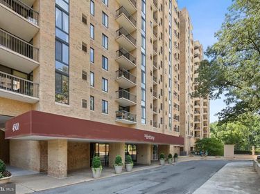 4500 S FOUR MILE RUN DRIVE, Unit 529, ARLINGTON, VA 22204
