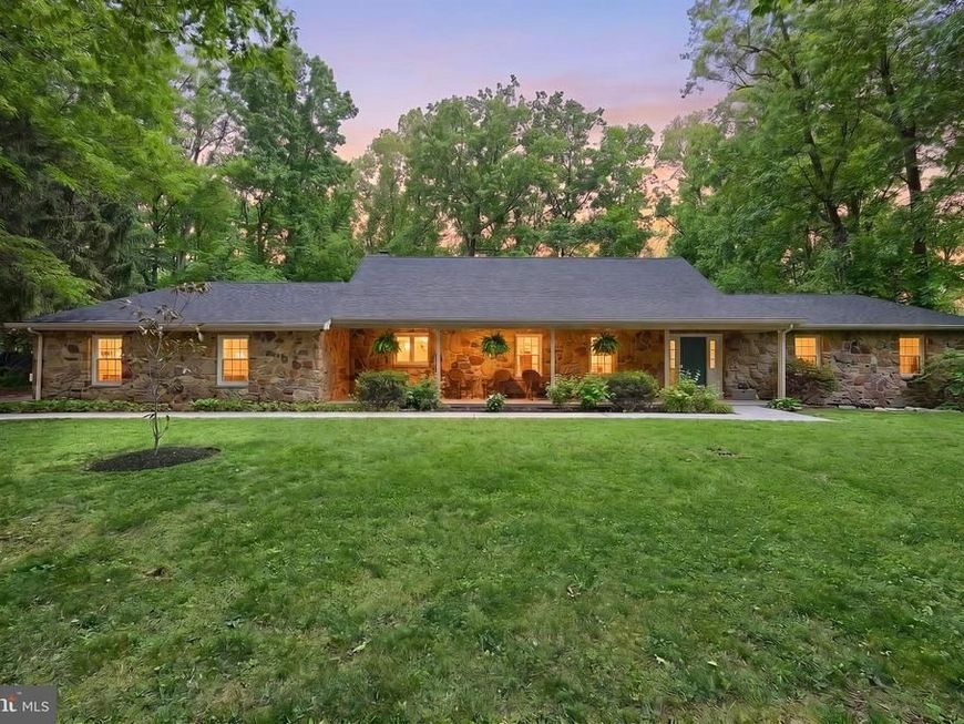 1701 Oakwood Drive, Hanover, PA 17331 Main Photo