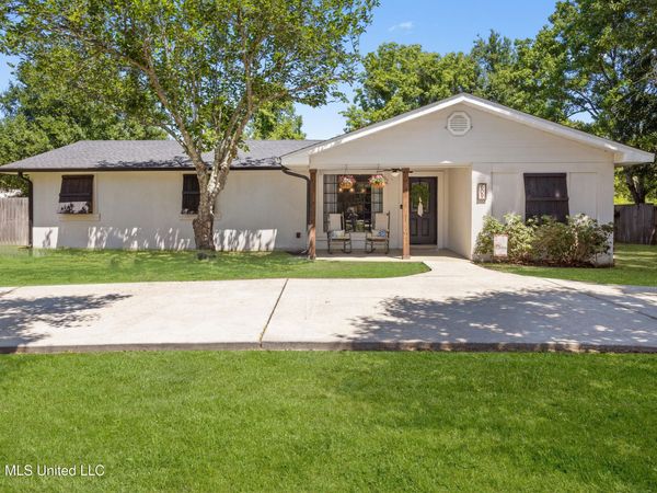 609 Beyer Drive, Bay Saint Louis, MS 39520