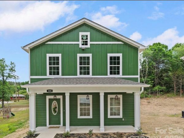 908 Dewey Street, Badin, NC 28009