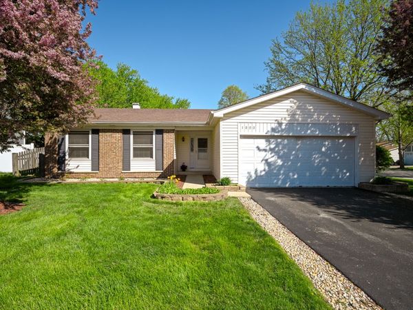 1000 Hunter Street , Lombard, IL 60148