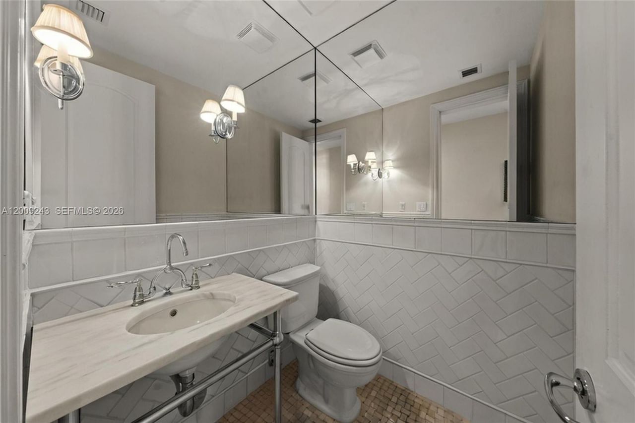 2430 Aqua Vista Blvd, Fort Lauderdale, FL 33301 Photo