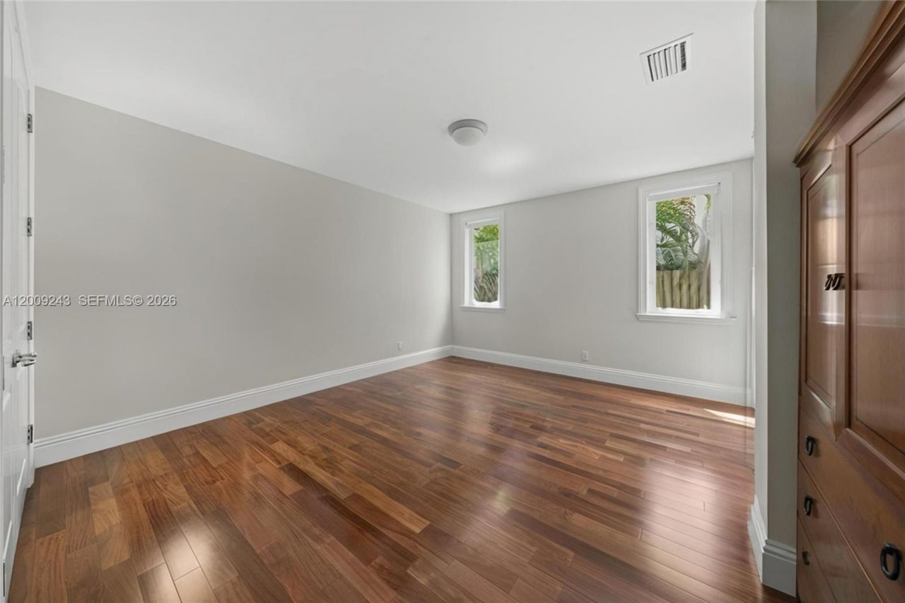 2430 Aqua Vista Blvd, Fort Lauderdale, FL 33301 Photo