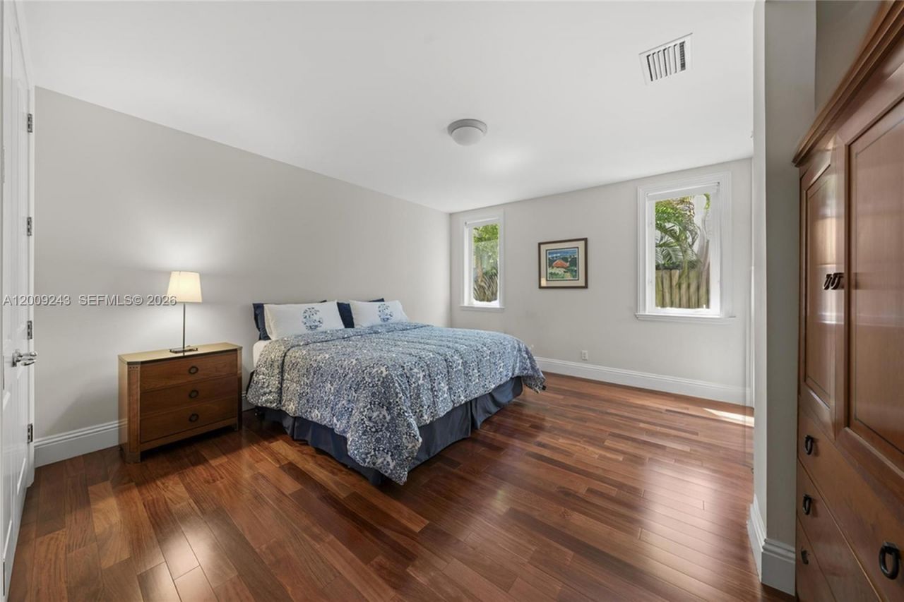 2430 Aqua Vista Blvd, Fort Lauderdale, FL 33301 Photo