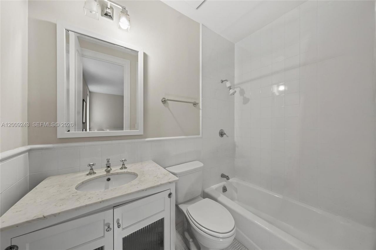2430 Aqua Vista Blvd, Fort Lauderdale, FL 33301 Photo