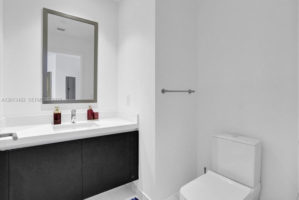 851 NE 1st Ave , Unit 2900, Miami, FL 33132 Photo