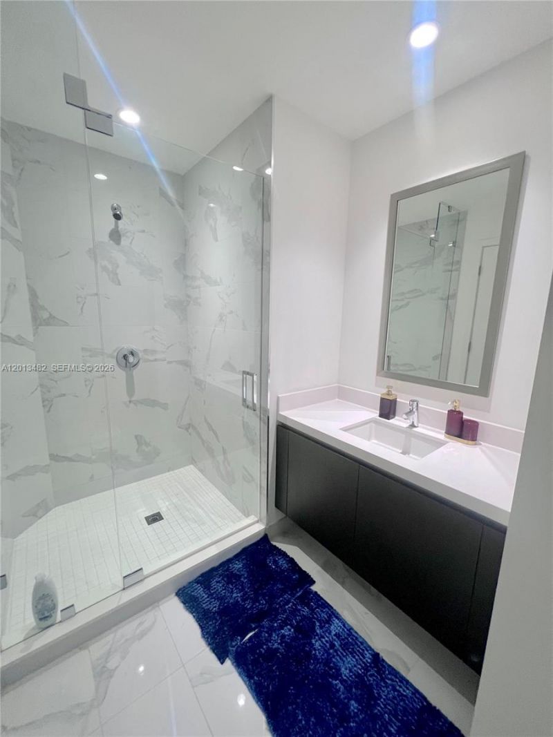 851 NE 1st Ave , Unit 2900, Miami, FL 33132 Photo