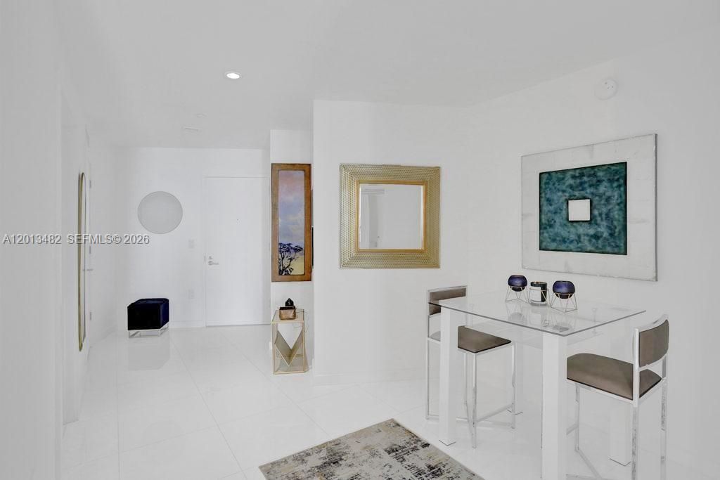 851 NE 1st Ave , Unit 2900, Miami, FL 33132 Photo