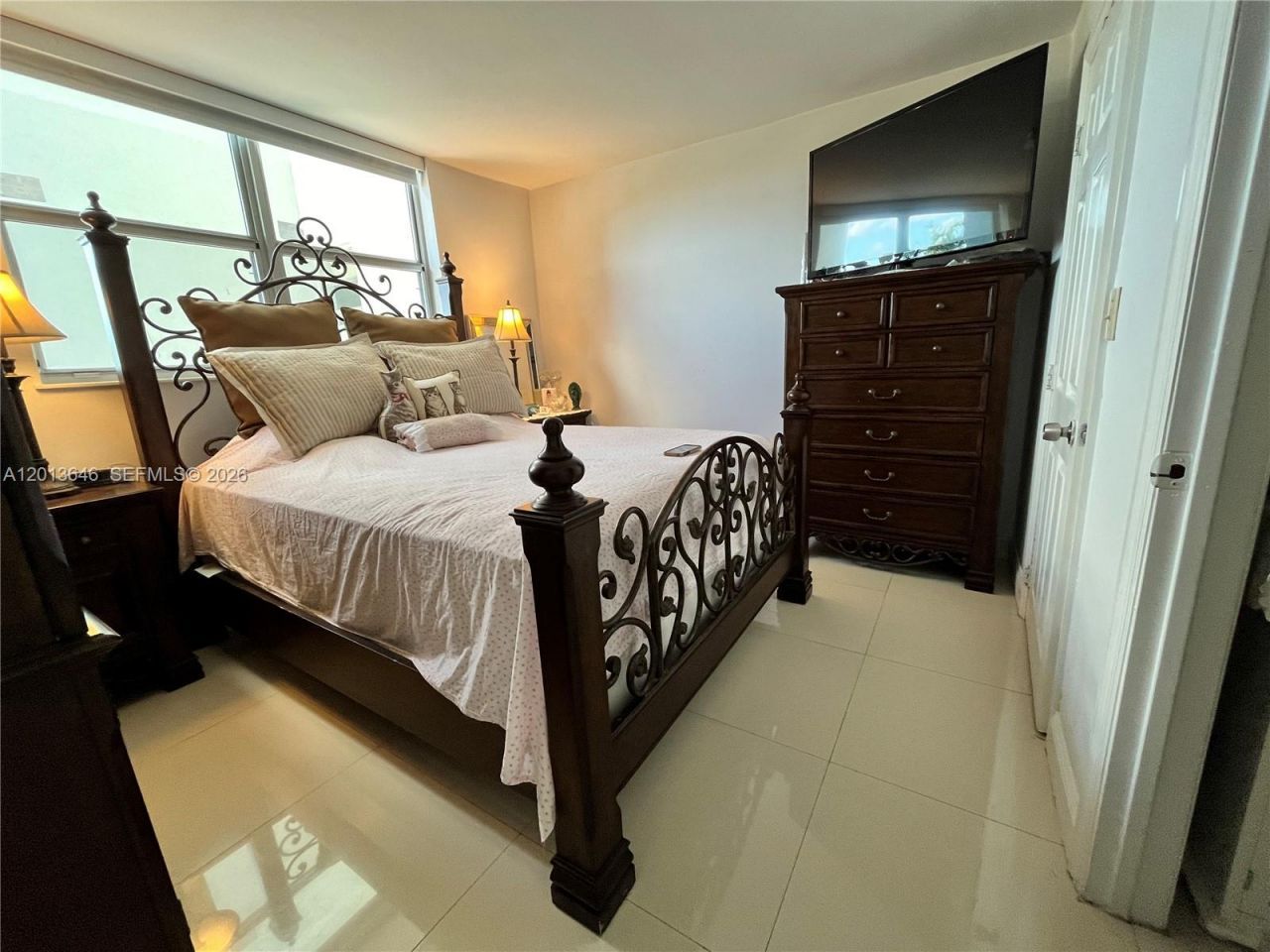 5050 NW 7th St , Unit 312, Miami, FL 33126 Photo