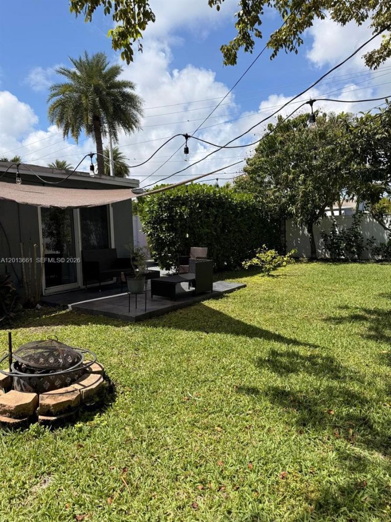 1001 NE 10th St, Unit 2, Hallandale Beach, FL 33009 Photo