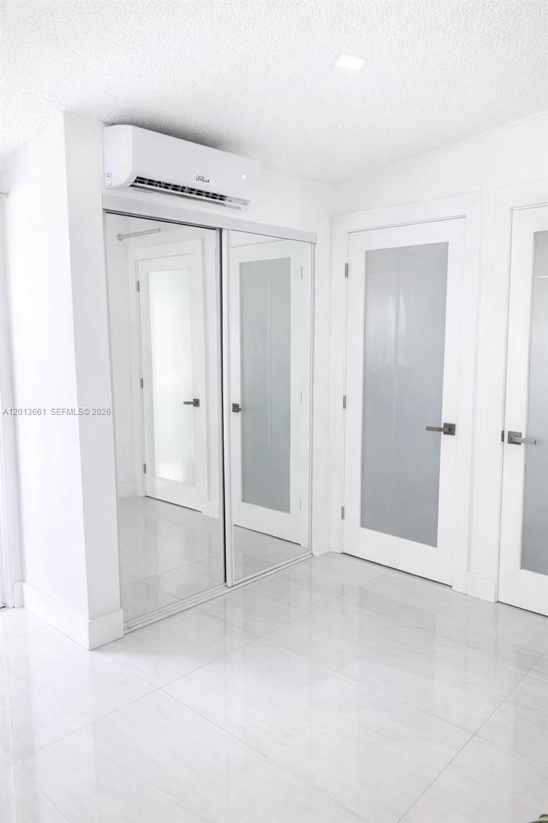 1001 NE 10th St, Unit 2, Hallandale Beach, FL 33009 Photo