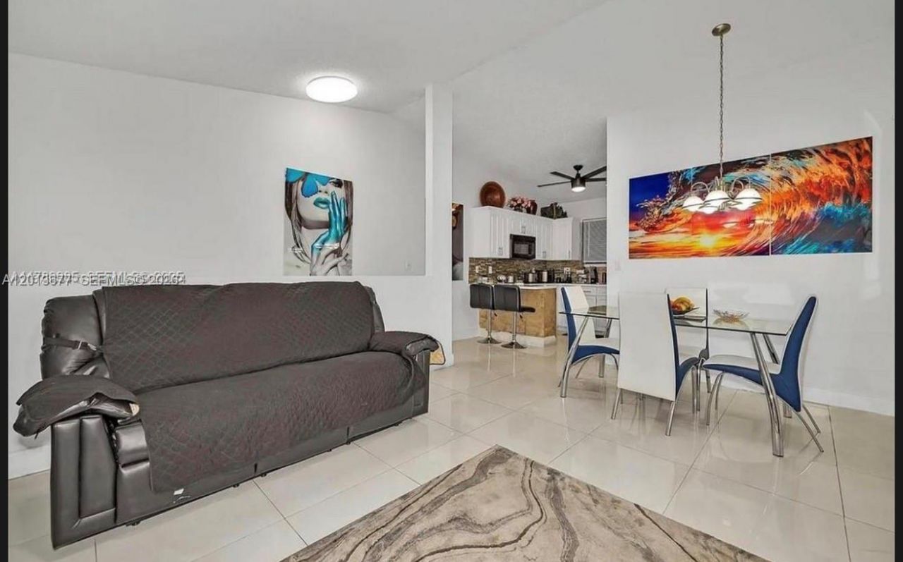 5820 W 18th Ln, Unit 202, Hialeah, FL 33012 Photo