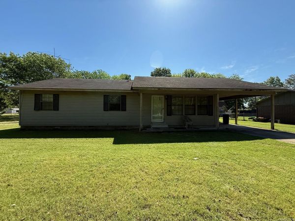 611 S Hazen Avenue, Hazen, AR 72064