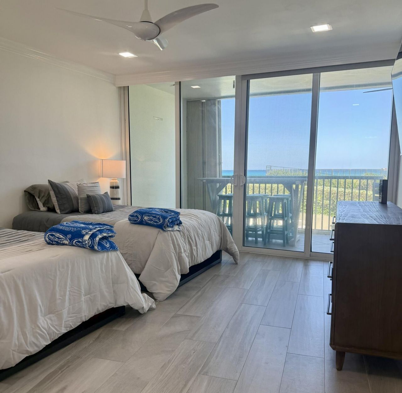 5400 N Ocean Drive, Unit 1d, Singer Island, FL 33404 Photo