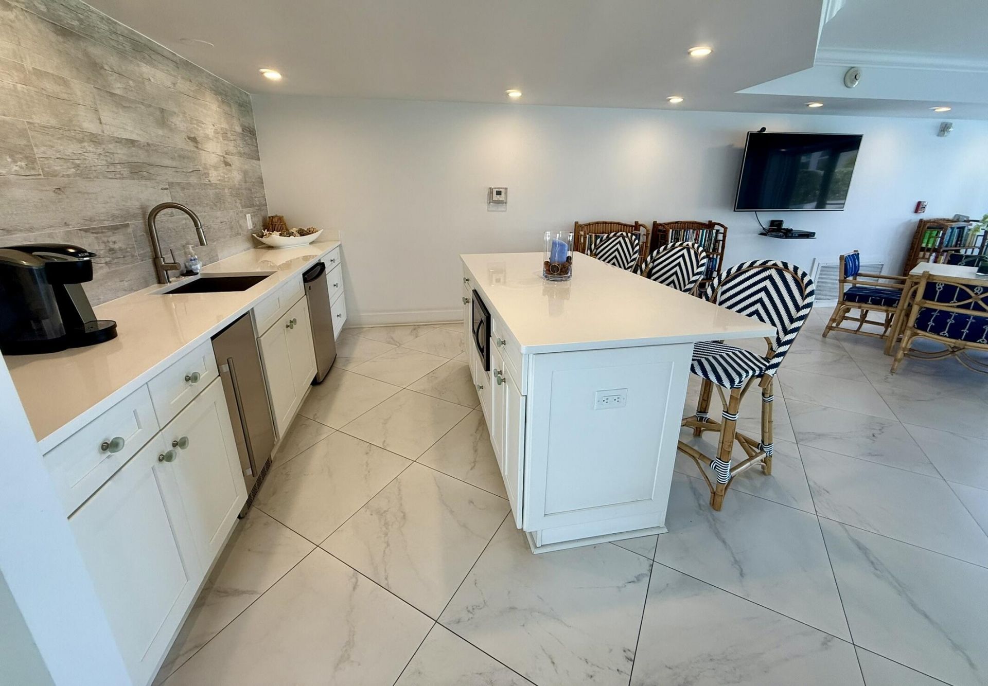 5400 N Ocean Drive, Unit 1d, Singer Island, FL 33404 Photo