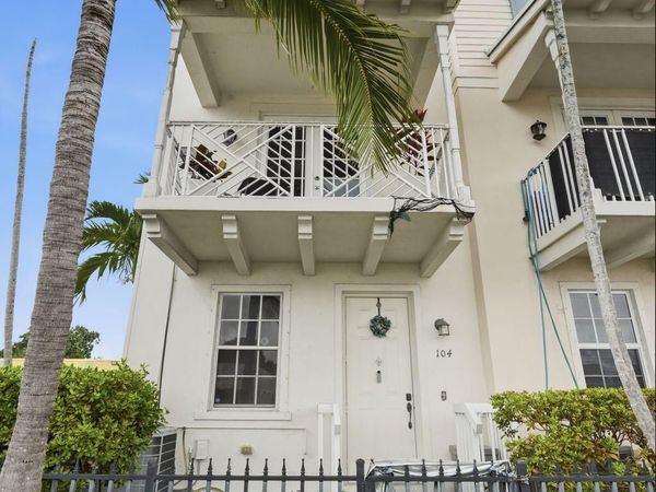 310 N Dixie Highway, Unit 104, Lake Worth Beach, FL 33460