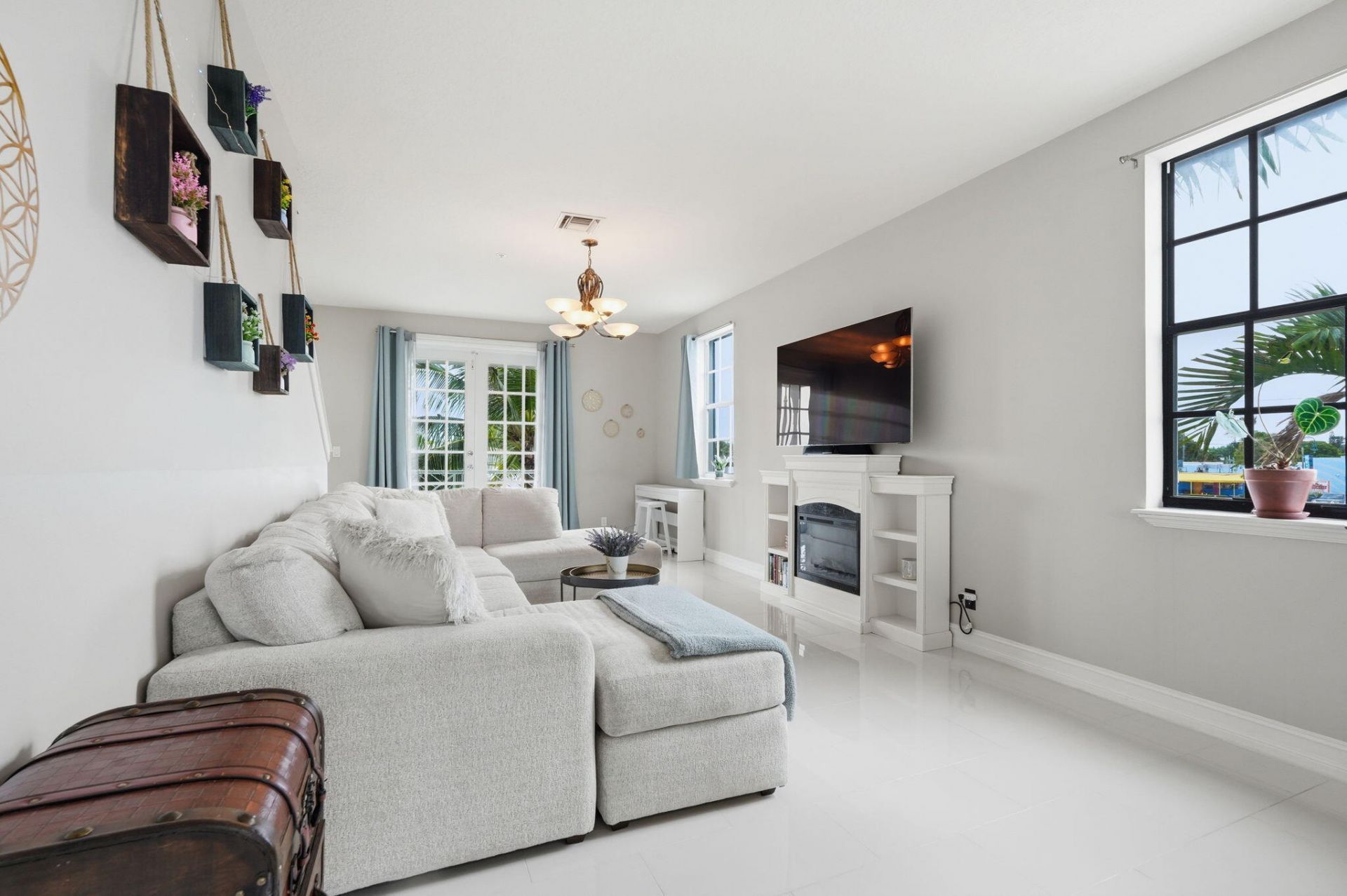 310 N Dixie Highway, Unit 104, Lake Worth Beach, FL 33460 Photo