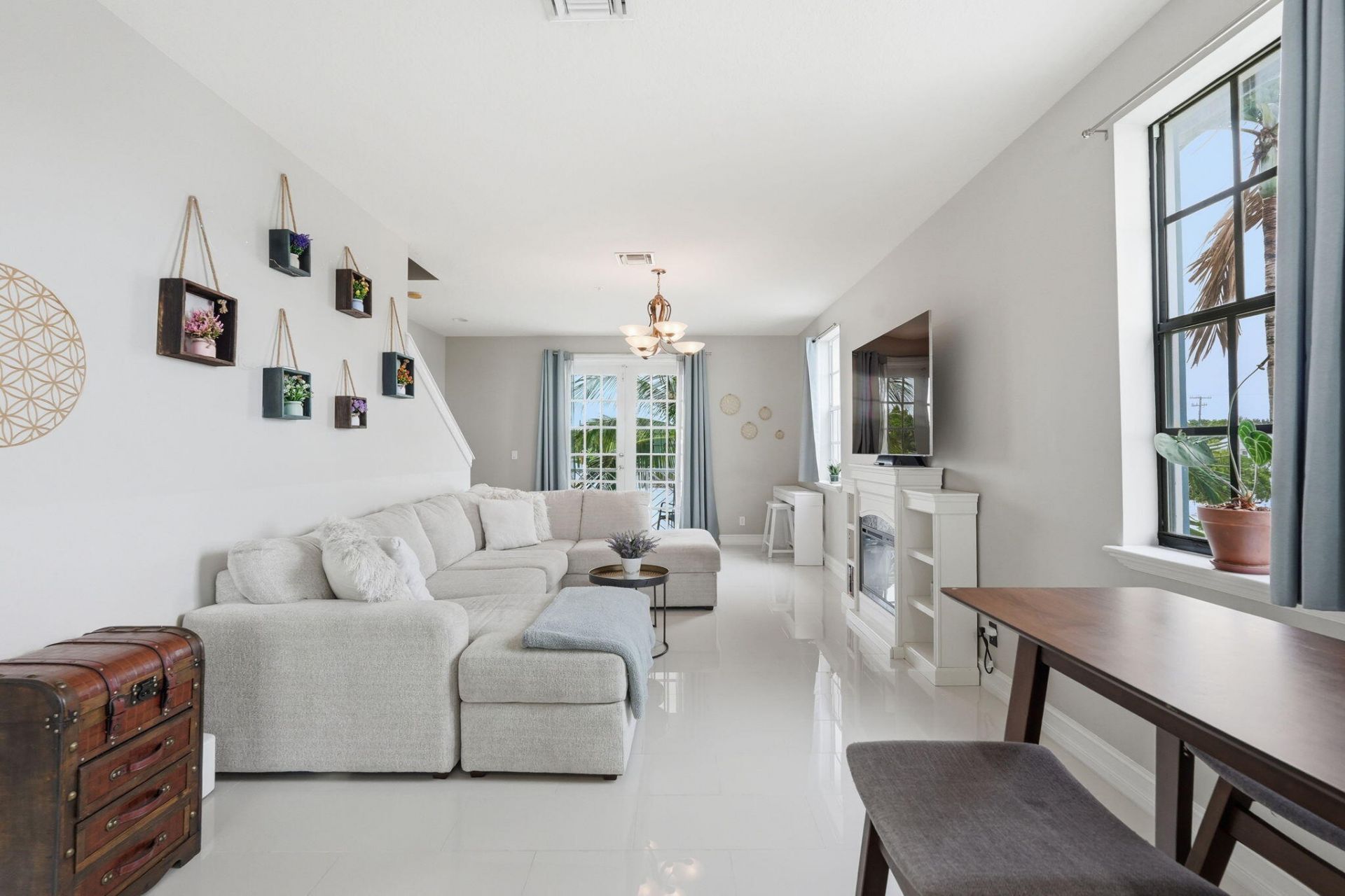 310 N Dixie Highway, Unit 104, Lake Worth Beach, FL 33460 Photo