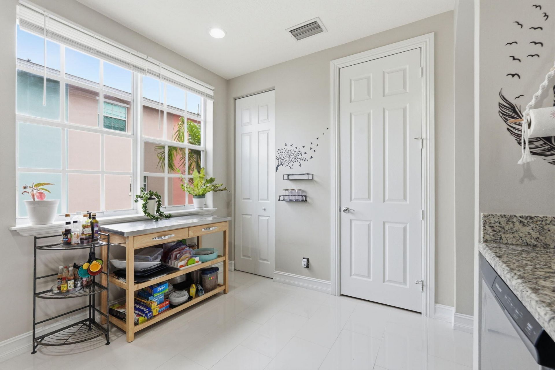 310 N Dixie Highway, Unit 104, Lake Worth Beach, FL 33460 Photo