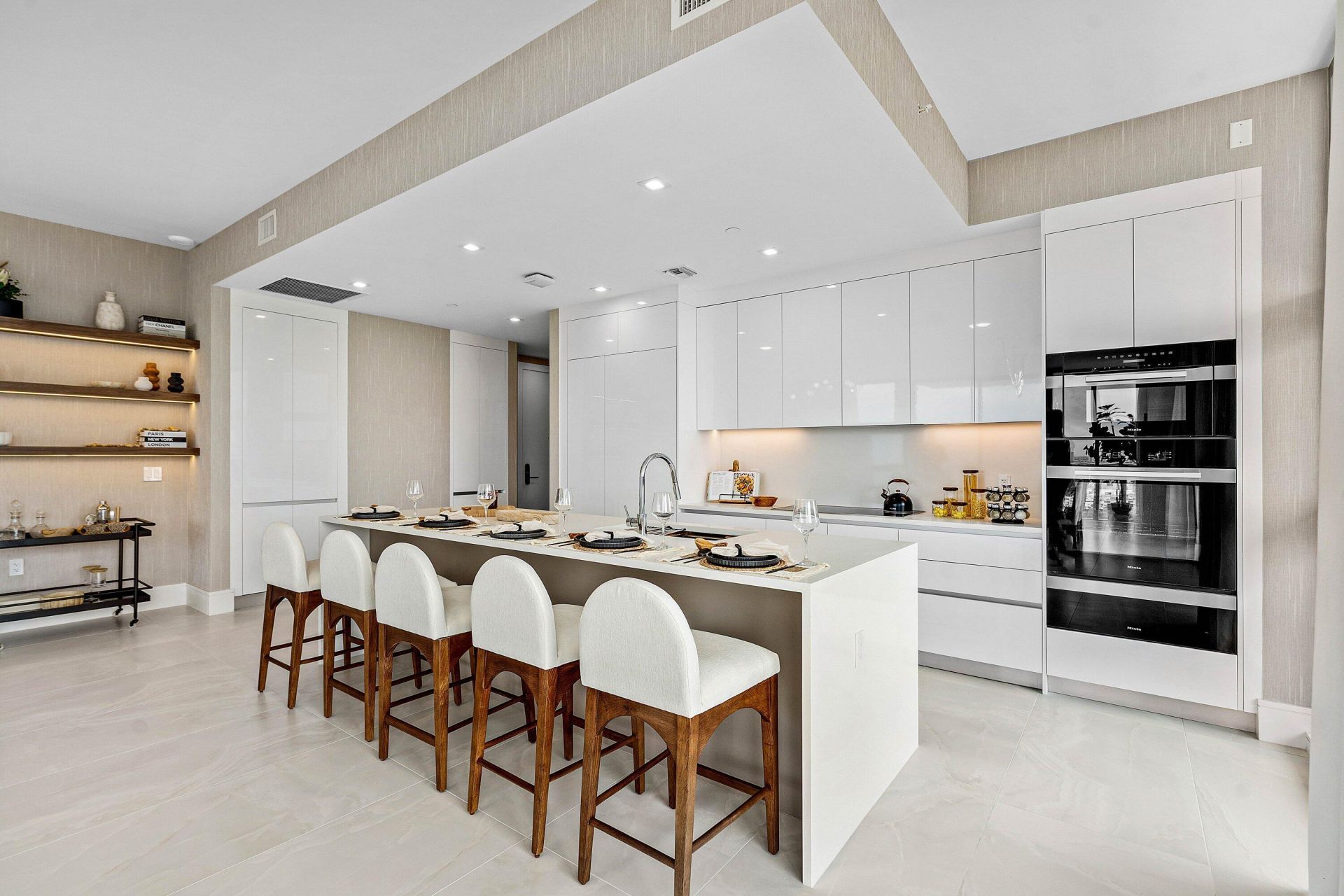 220 Lake Shore Drive, Unit 2123, Lake Park, FL 33403 Photo