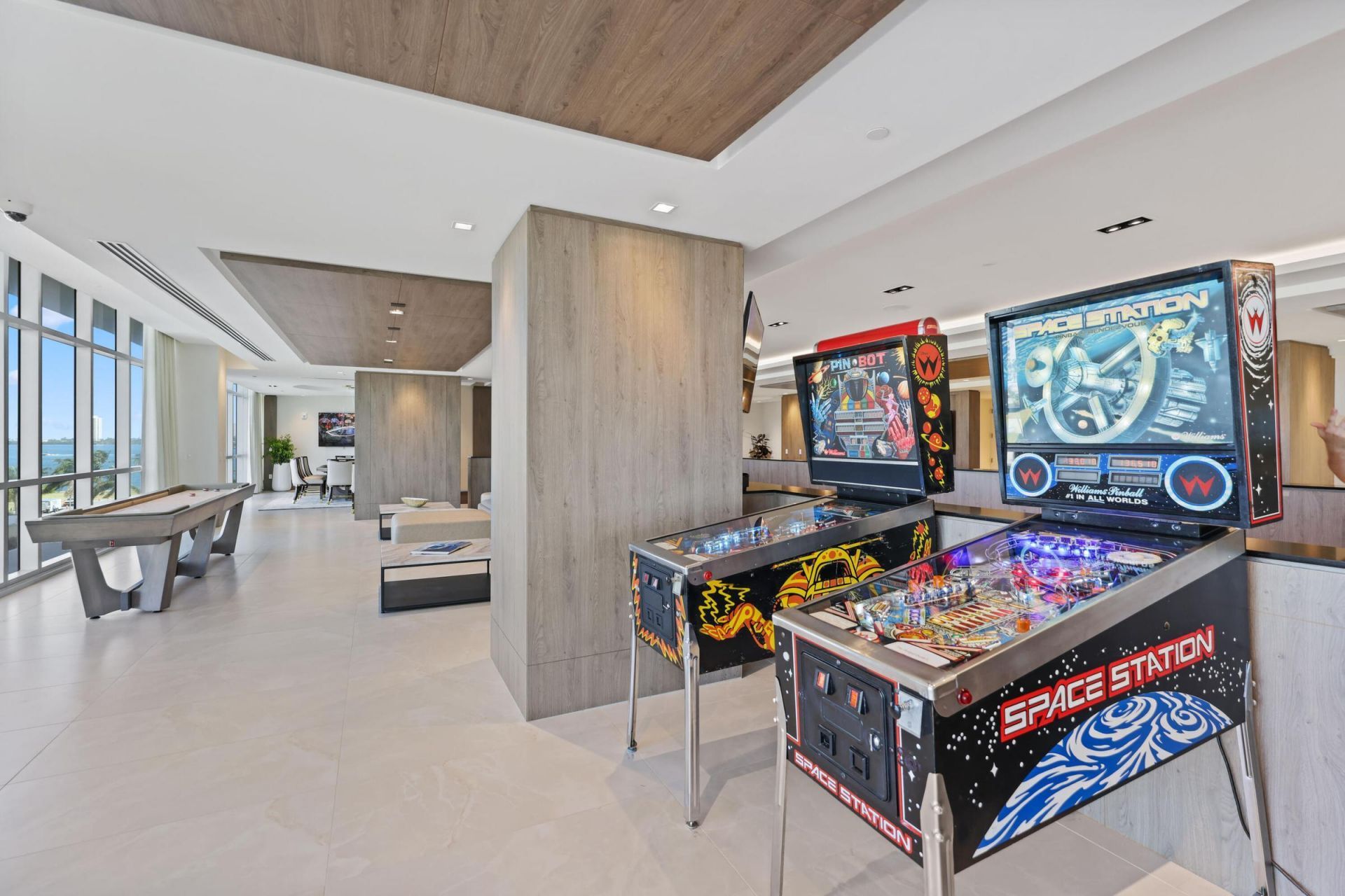 220 Lake Shore Drive, Unit 2123, Lake Park, FL 33403 Photo