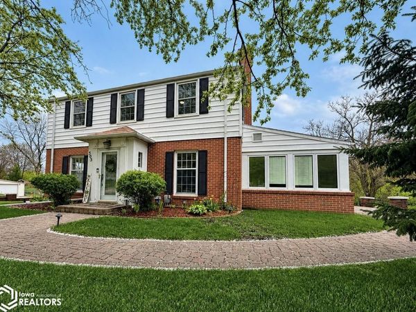 505 S 4th st S, Forest City, IA 50436