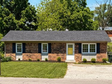 320 Kentucky Avenue, Versailles, KY 40383