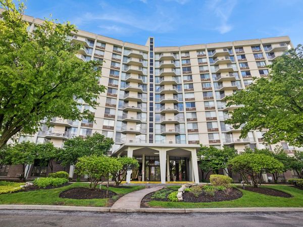 20 N Tower Road , Unit 9C, Oak Brook, IL 60523