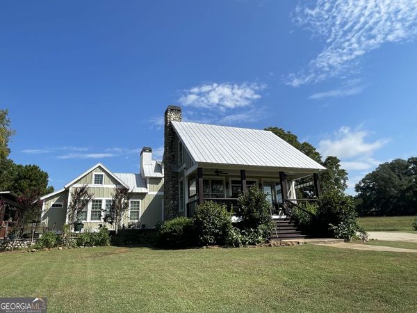 156 Lake Oglethorpe Drive, Arnoldsville, GA 30619