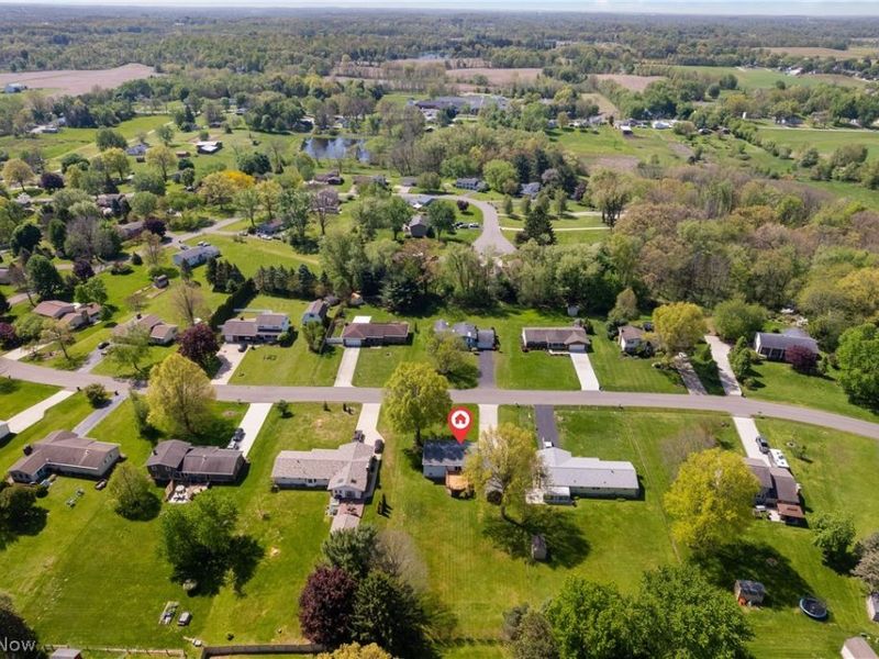 11074 Sagebrush Avenue NE, Uniontown, OH 44685 Photo 3