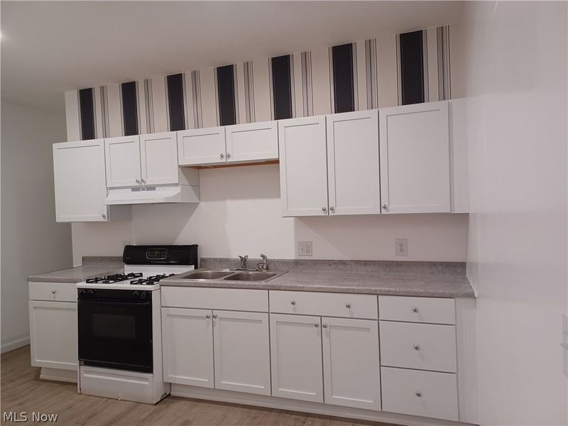 2450 Vestal Road, Youngstown, OH 44509 Photo 5