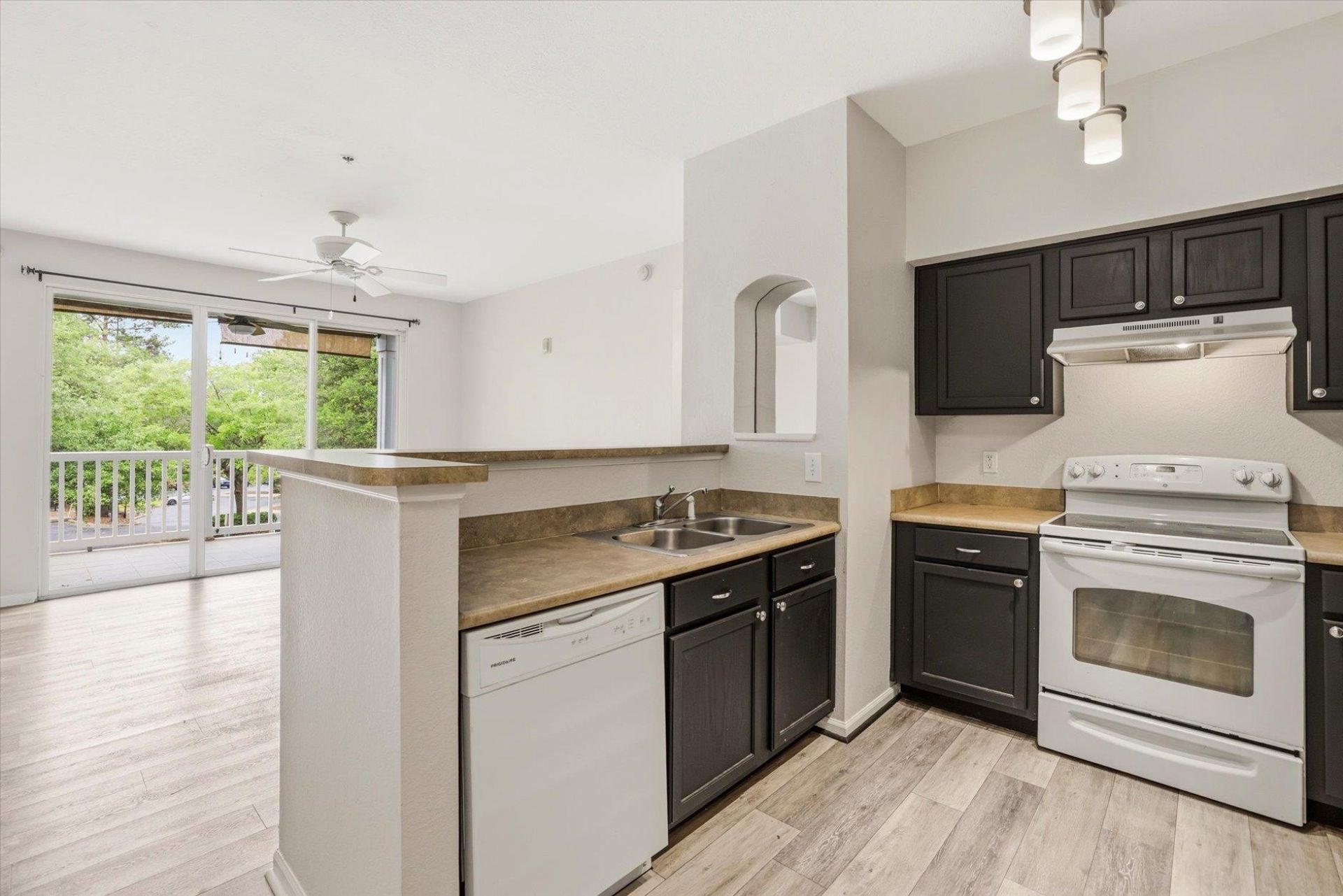 2801 Chancellorsville Drive, Unit 718, Tallahassee, FL 00000 Photo