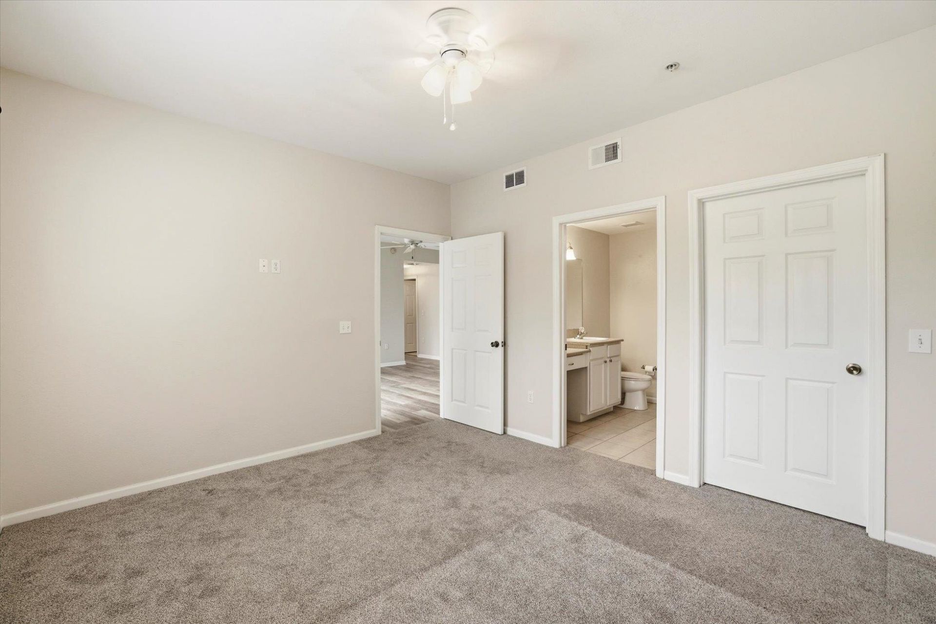 2801 Chancellorsville Drive, Unit 718, Tallahassee, FL 00000 Photo