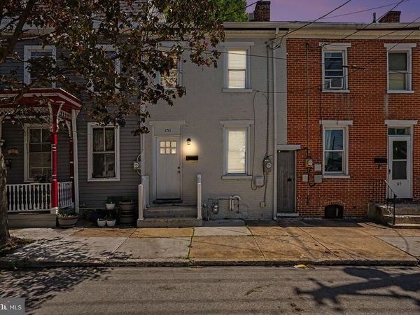 151 N BEDFORD STREET, CARLISLE, PA 17013