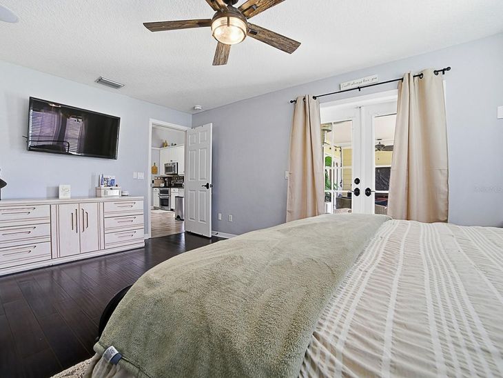7817 Laurel View Drive, Mount Dora, FL 32757