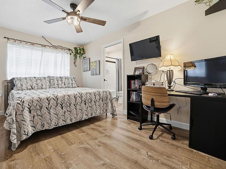 7817 Laurel View Drive, Mount Dora, FL 32757