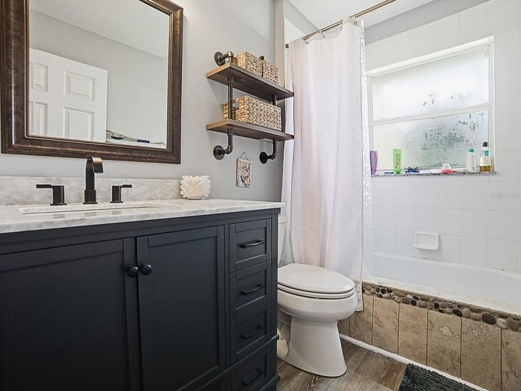 7817 Laurel View Drive, Mount Dora, FL 32757