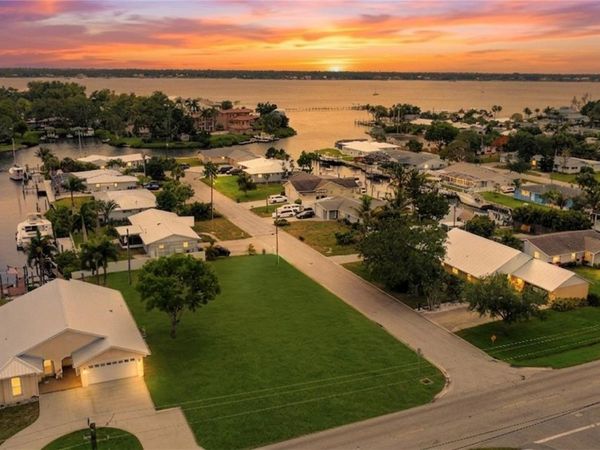 2213 10TH STREET W, PALMETTO, FL 34221