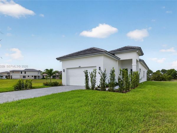 265 SE Via Sangro, Port St. Lucie, FL 34952